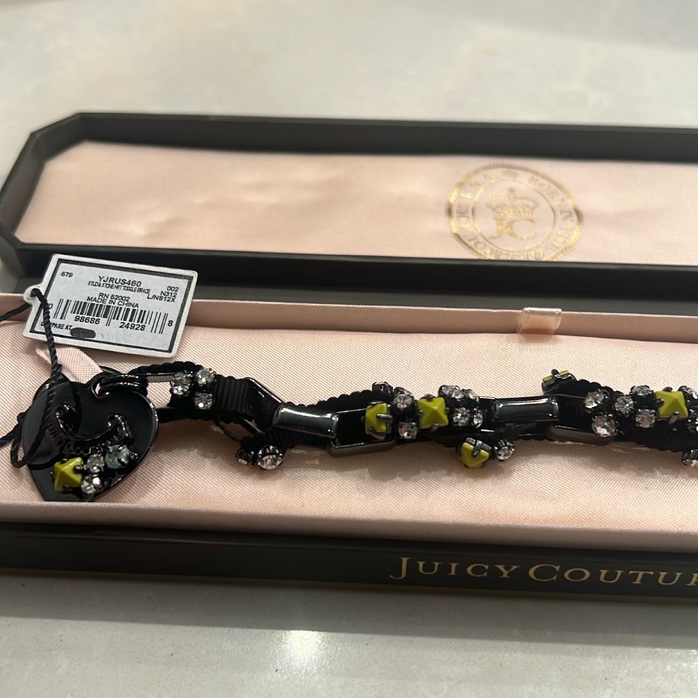 JUICY COUTURE Stud & Stone Heart Toggle Bracelet
